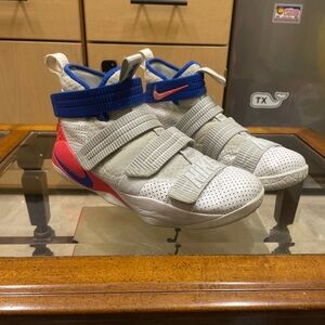 LeBron Soldier 11 SFG ‘Ultramarine’